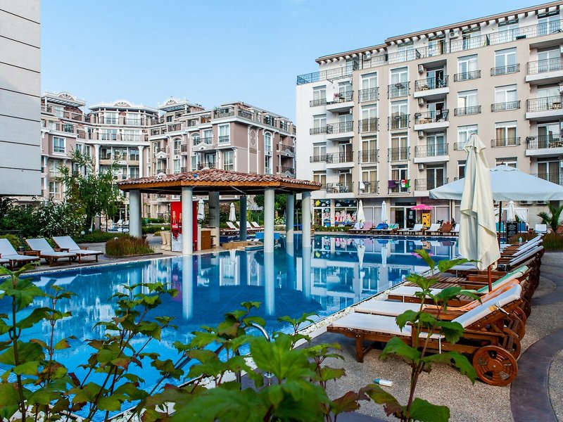 Dawn Park 17 - Outdoor Pool