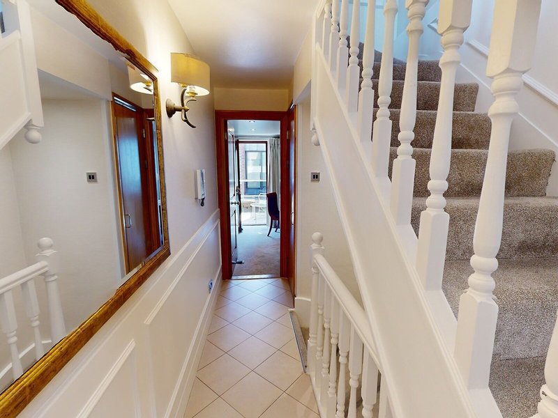 Cheval Knightsbridge 3