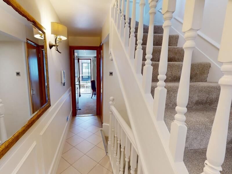 Cheval Knightsbridge 4