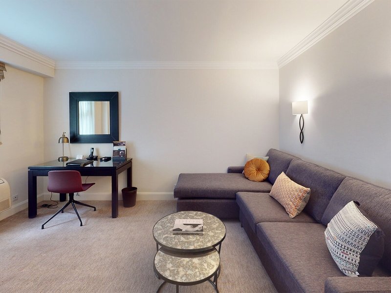 Cheval Knightsbridge 17