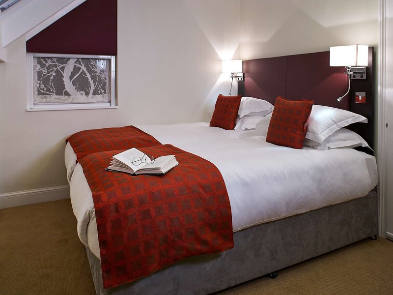Cheval Knightsbridge 18