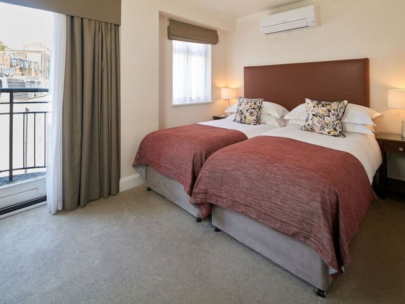 Cheval Knightsbridge 22