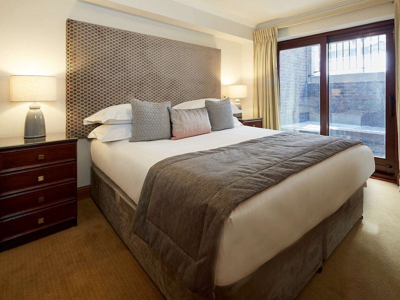 Cheval Knightsbridge 25