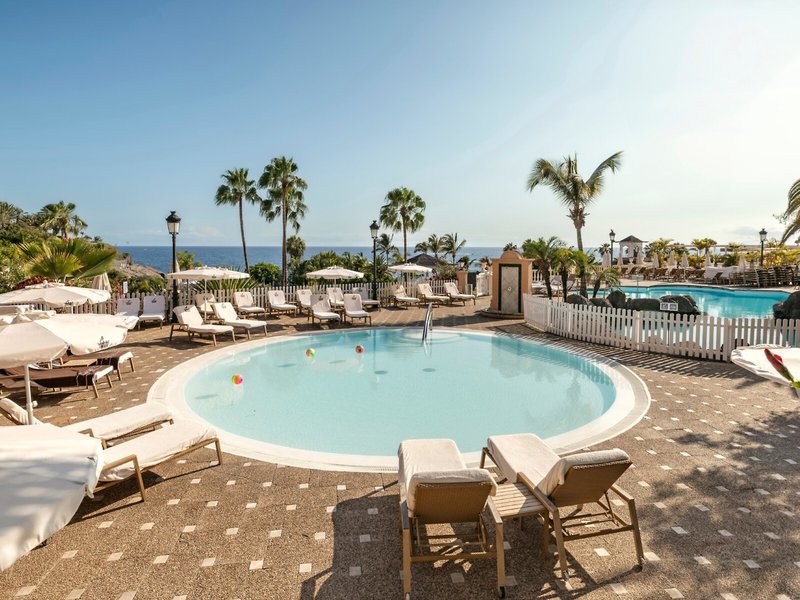 Bahia Del Duque Resort 9