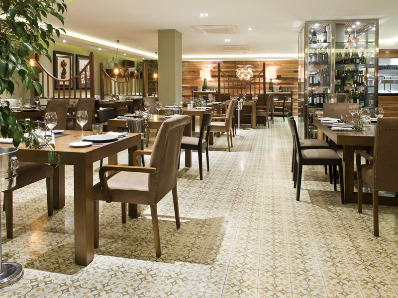 Bahia Del Duque Resort 16