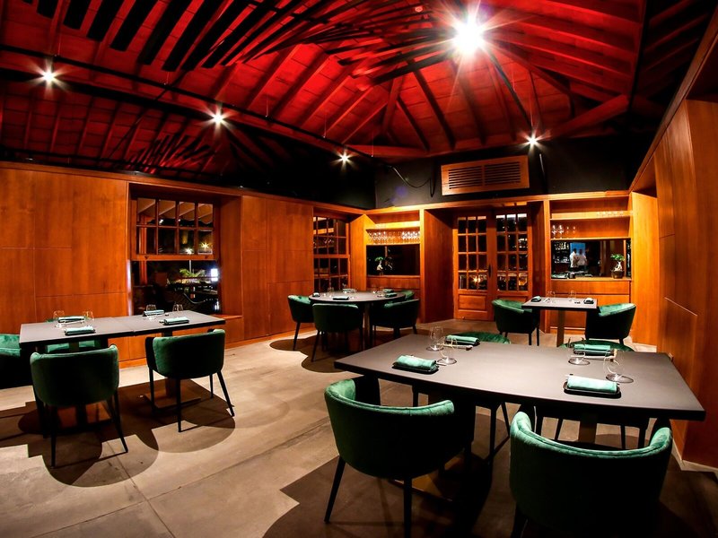 Bahia Del Duque Resort 20