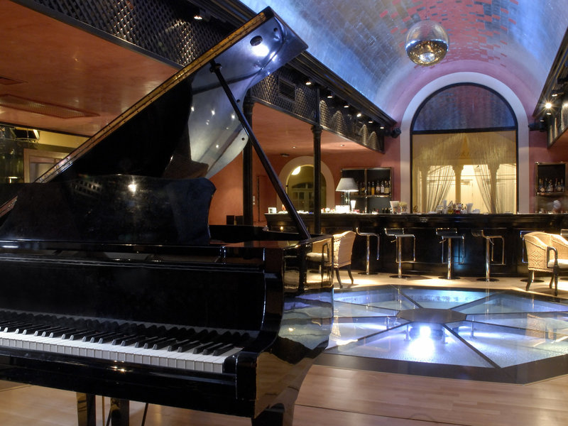 Bahia Del Duque Resort 28