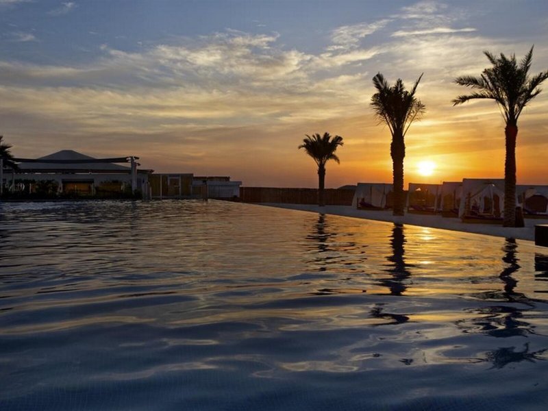 DoubleTree by Hilton Dubai Jumeirah Beach 9