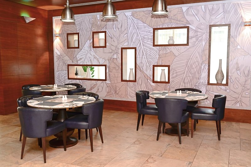 DoubleTree by Hilton Dubai - Jumeirah Beach 11