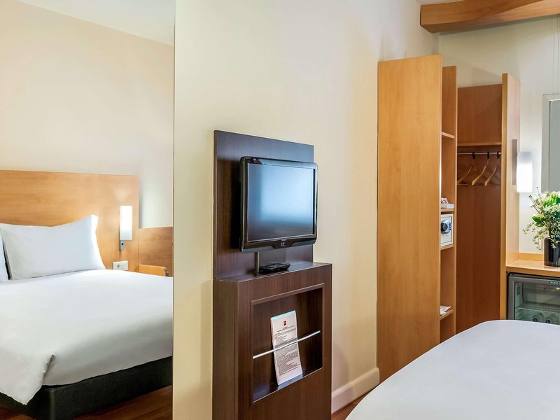 ibis Izmir Alsancak 23