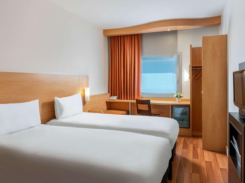 ibis Izmir Alsancak 24