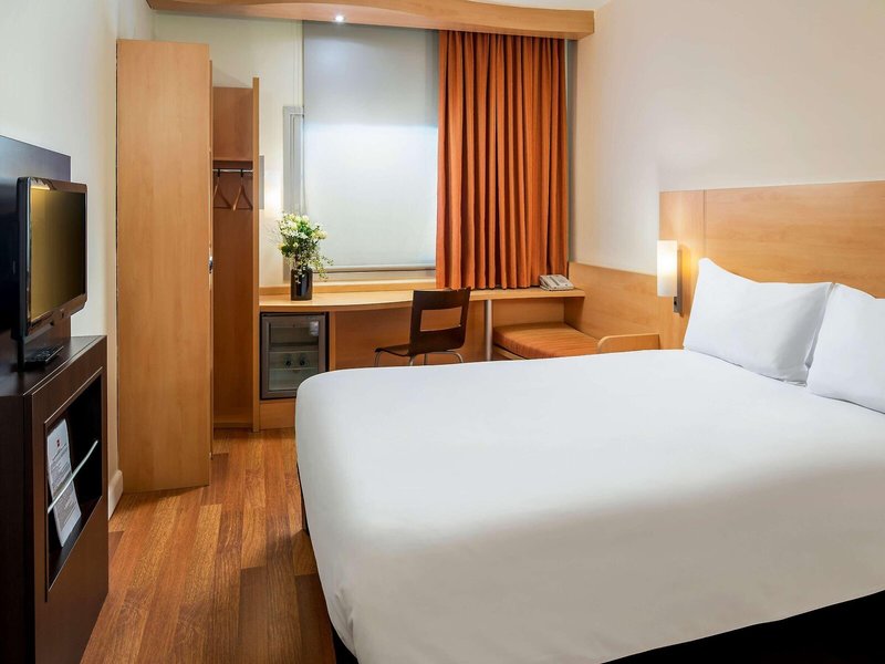 ibis Izmir Alsancak 25