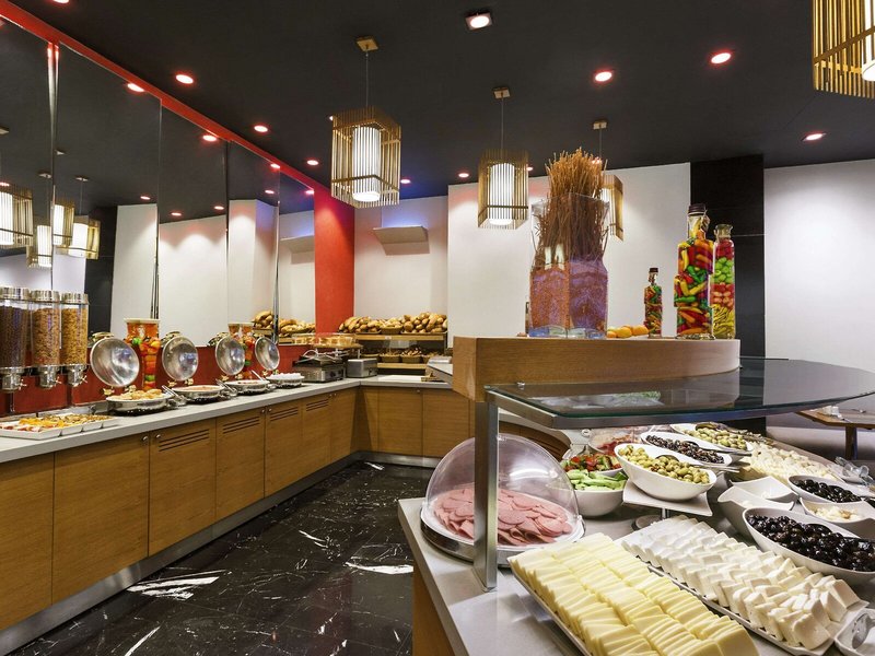 Ramada Encore Izmir 10