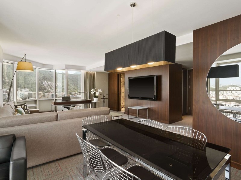 Ramada Encore Izmir 16