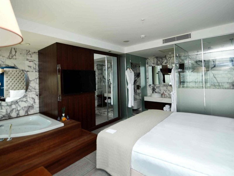 Ramada Encore Izmir 32