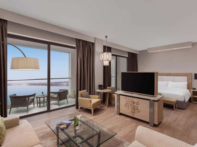 Hilton Dead Sea Resort & Spa 12