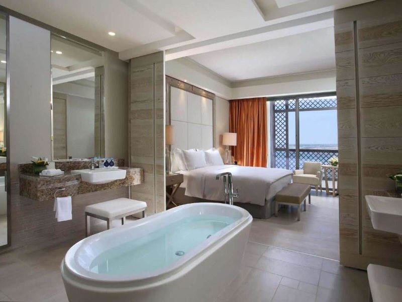 Hilton Dead Sea Resort & Spa 16