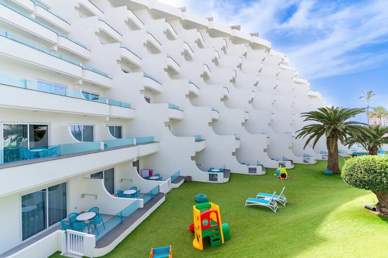 HOVIMA La Pinta Beachfront Family Hotel 7