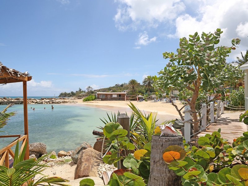 Ocean Point Resort & Spa 4