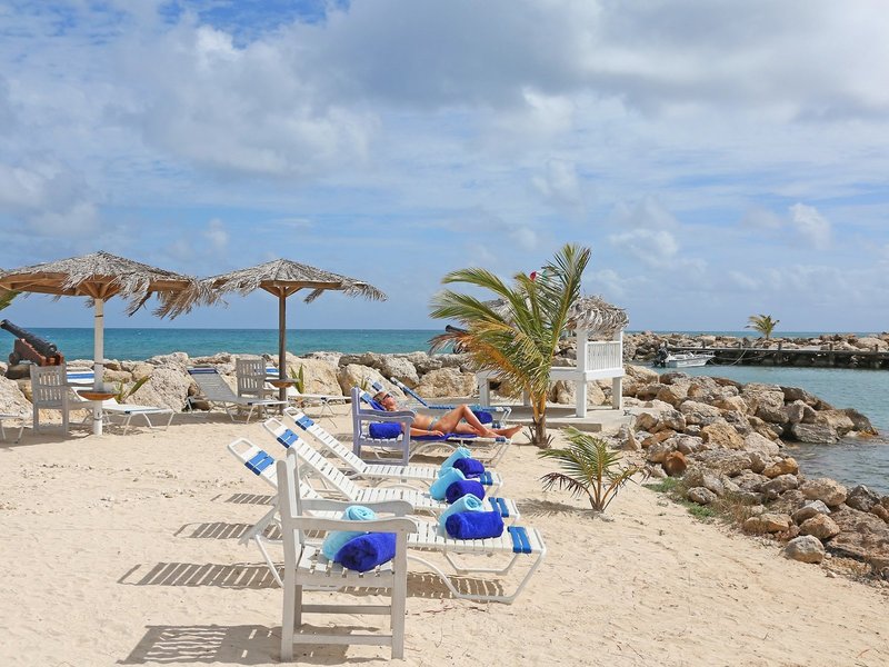 Ocean Point Resort & Spa 8