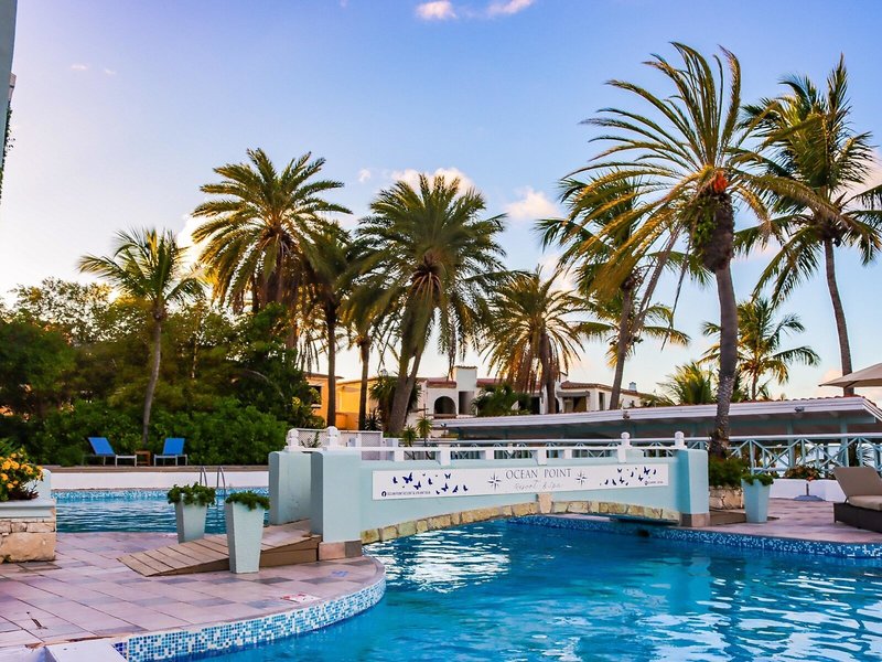 Ocean Point Resort & Spa 10