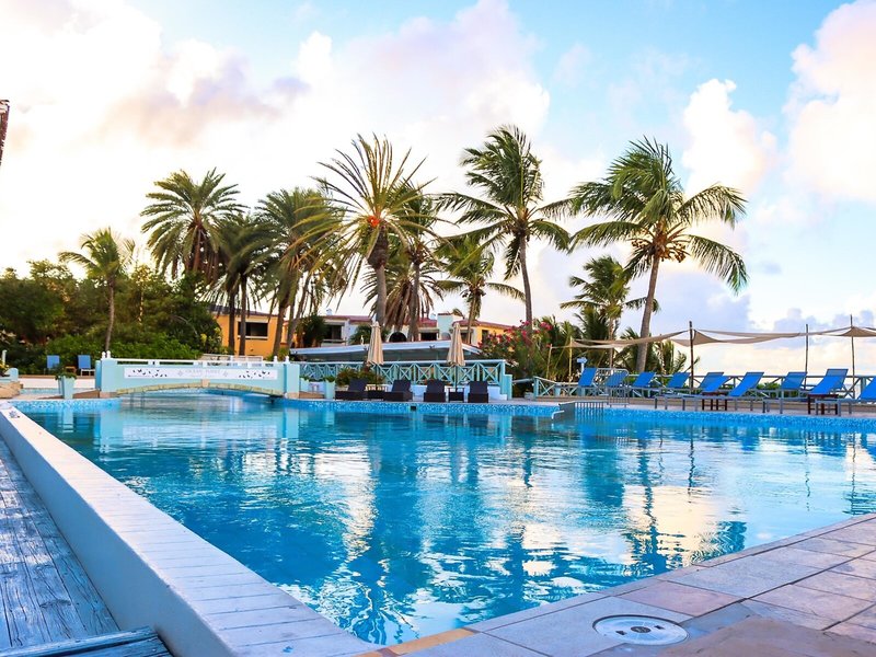 Ocean Point Resort & Spa 11