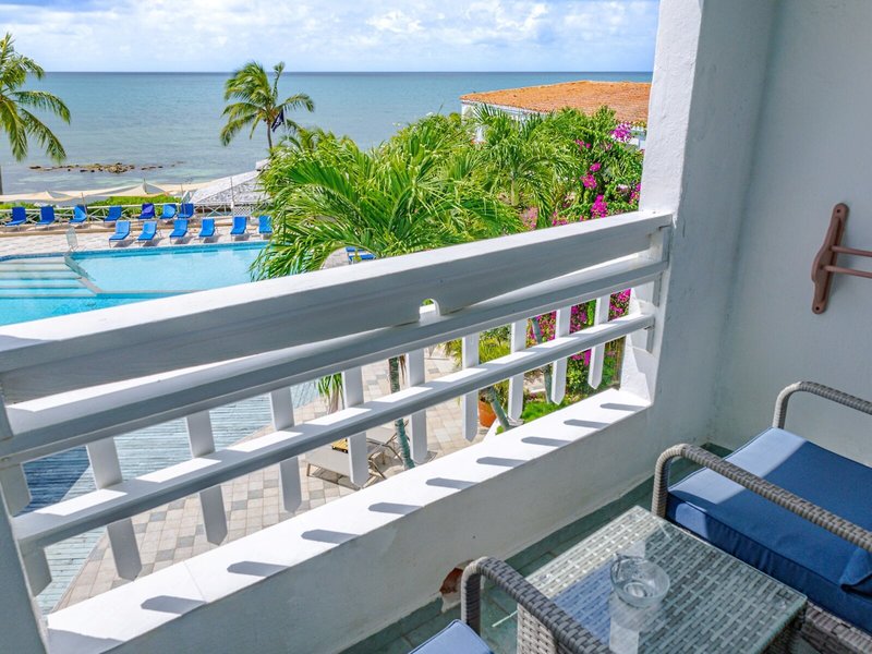 Ocean Point Resort & Spa 36