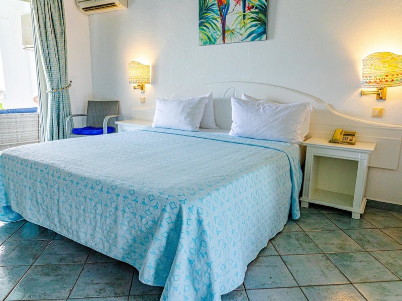 Ocean Point Resort & Spa 38