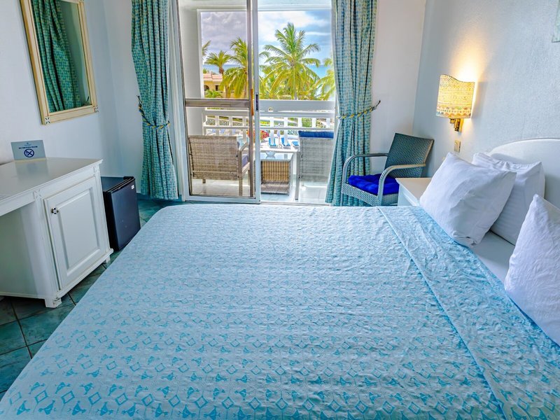 Ocean Point Resort & Spa 41