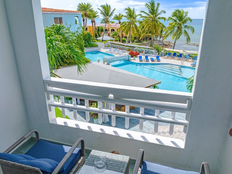 Ocean Point Resort & Spa 43