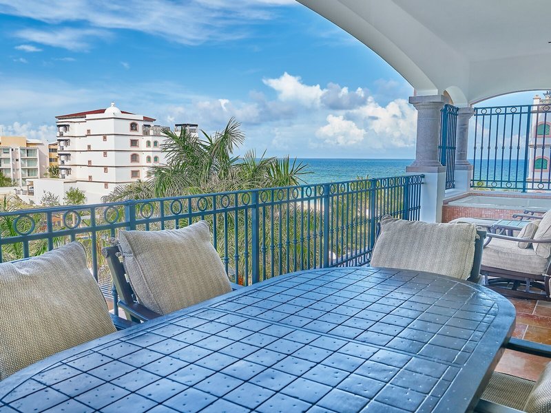 Grand Residences Riviera Cancun, a Registry Collection Hotel 5