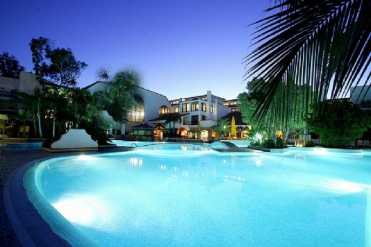 Park Club Europe 1