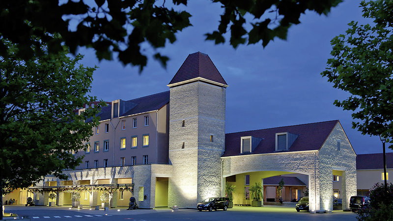 Algonquin´s Explorers Hotel at Disneyland Paris 24 - Exterior