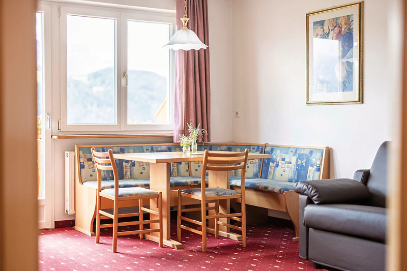EGGER Apartments & Suites 7