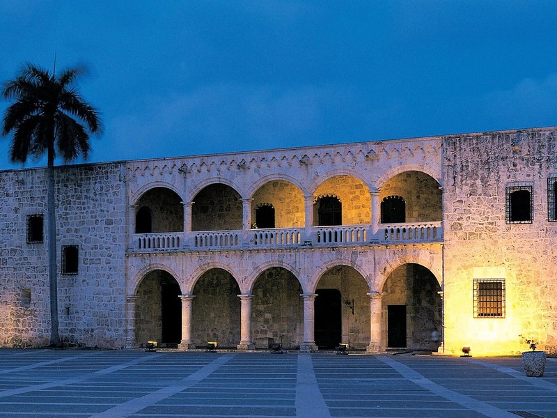 Crowne Plaza Santa Domingo 4