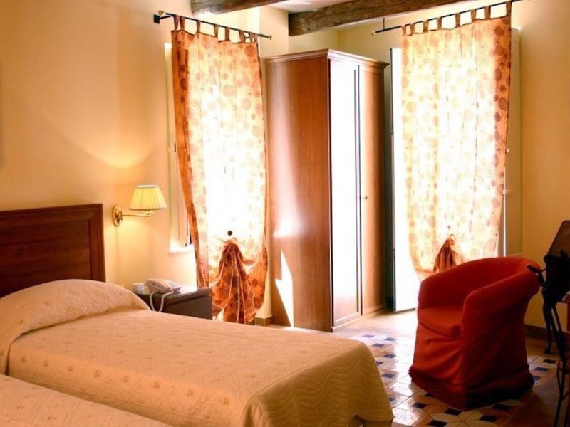 San Andrea degli Armeni 13