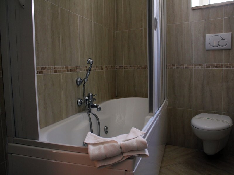 San Andrea degli Armeni 18