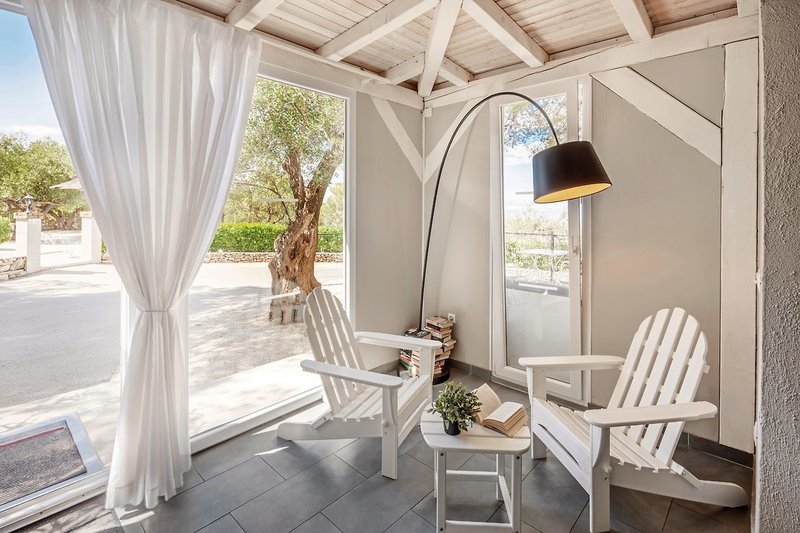 Waterman Beach Village 11 - Health & Beauty