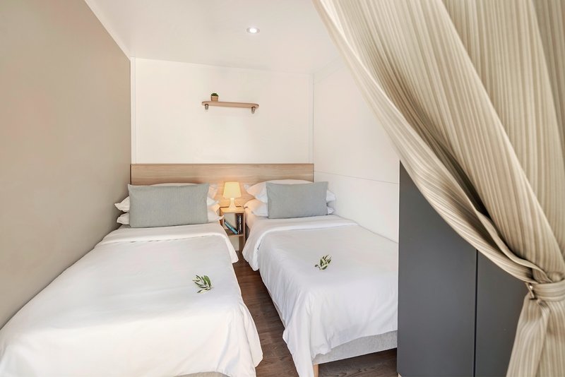Waterman Beach Village 23 - Room Example