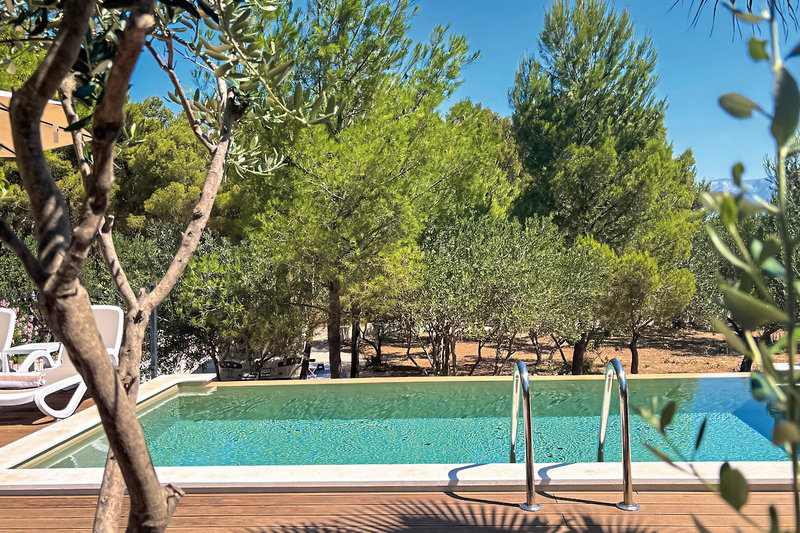 Waterman Beach Village 26 - Outdoor Pool