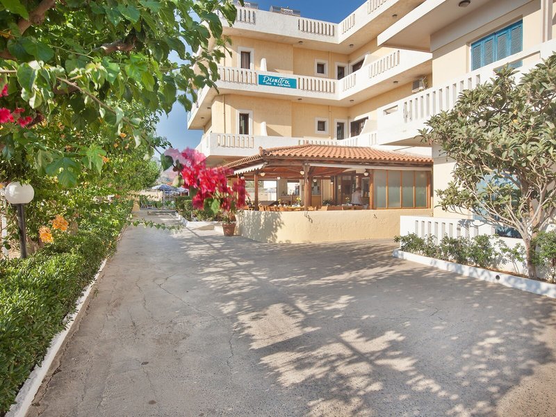 Dimitra Hotel & Apartments 1