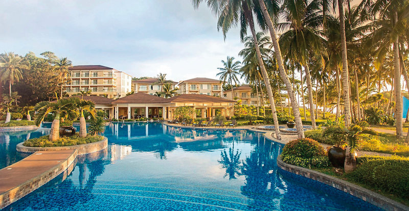 Mövenpick Resort and Spa Boracay 12