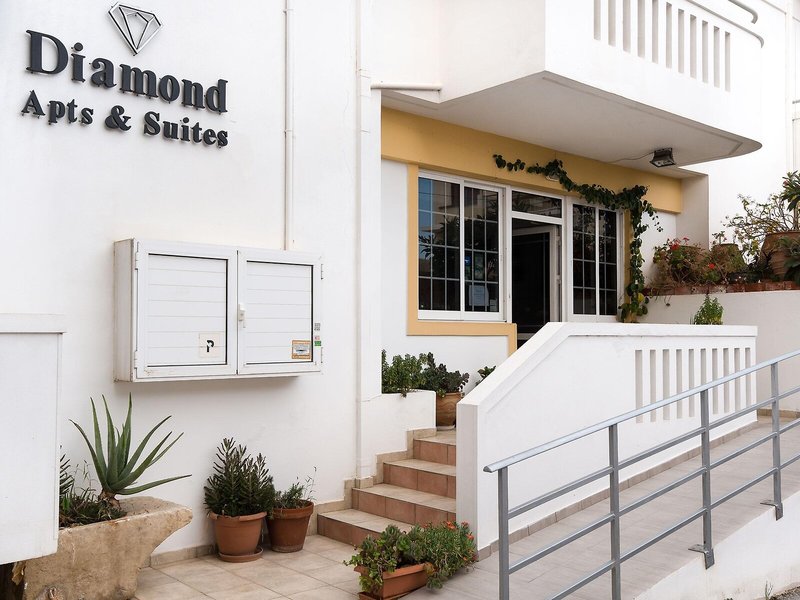 Diamond Apartments & Suites 2
