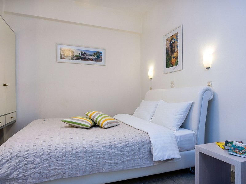 Diamond Apartments & Suites 11