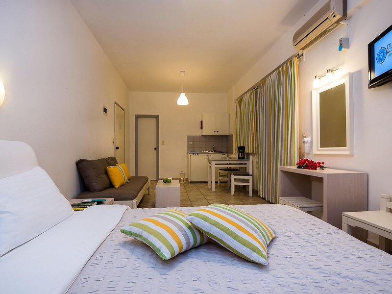 Diamond Apartments & Suites 14