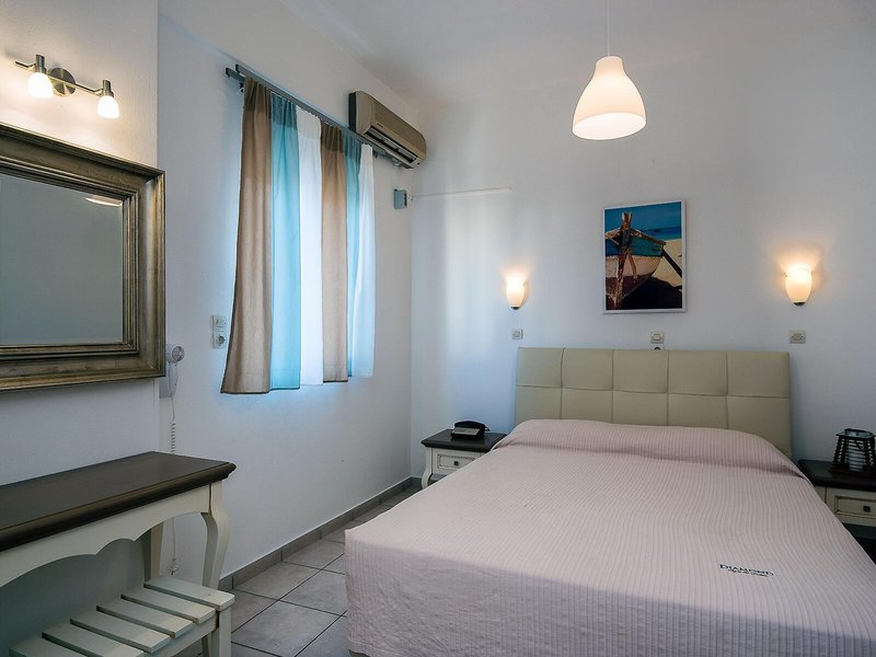 Diamond Apartments & Suites 16