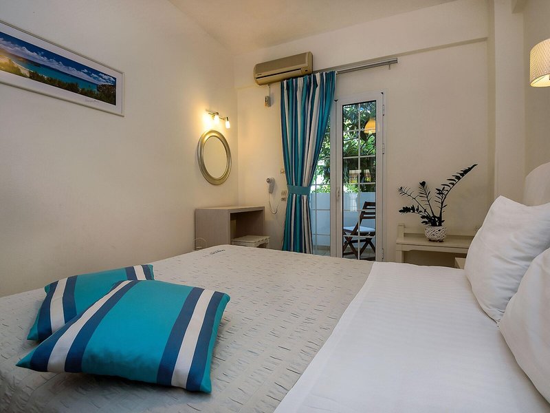 Diamond Apartments & Suites 24