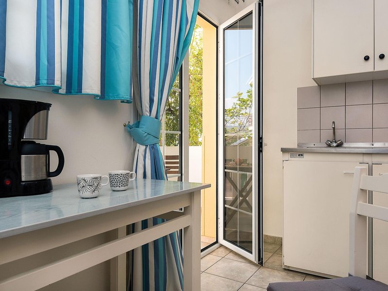 Diamond Apartments & Suites 26