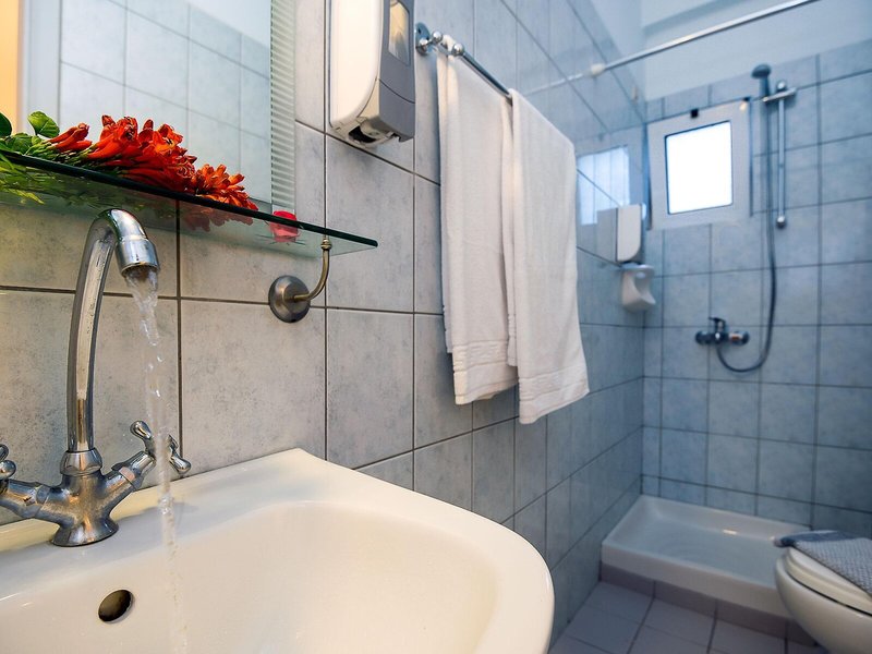 Diamond Apartments & Suites 34