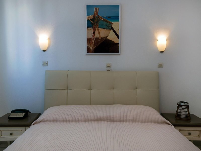 Diamond Apartments & Suites 43